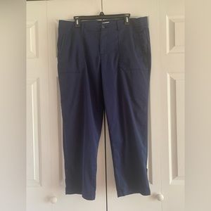 Casual pants, or capris